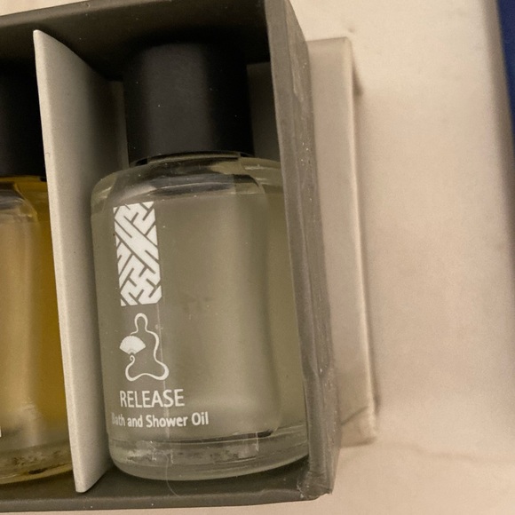 Spa at Mandarin Oriental Elemental Bath and Shower Oil Set❤️🌹 - Picture 4 of 10